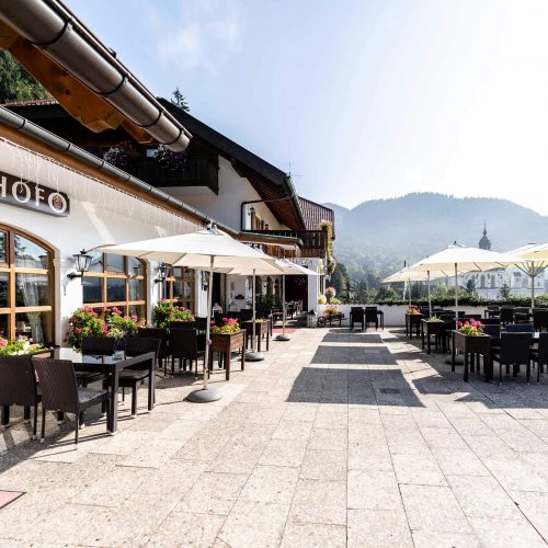 Restaurant with sun terrace